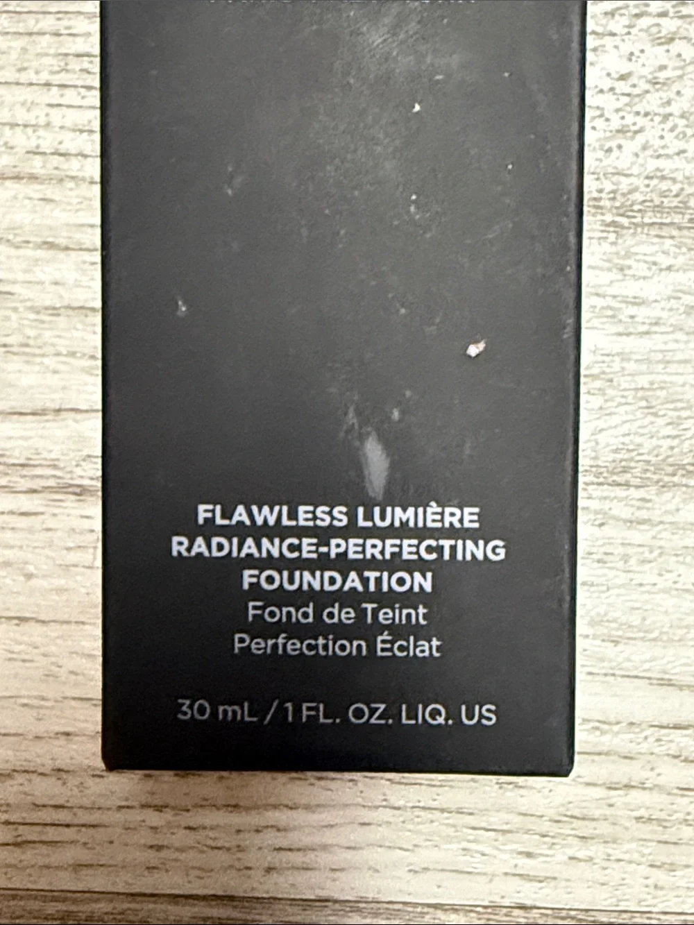 New Laura Mercier Flawless Lumière Foundation    OC1 Alabaster